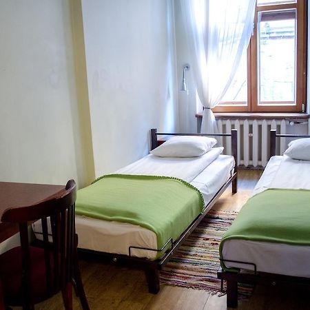 Red Nose Hostel With Self-Check In ريغا المظهر الخارجي الصورة