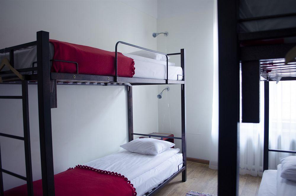 Red Nose Hostel With Self-Check In ريغا المظهر الخارجي الصورة