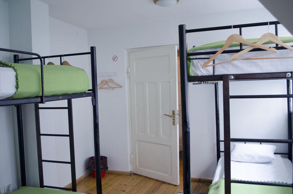 Red Nose Hostel With Self-Check In ريغا المظهر الخارجي الصورة