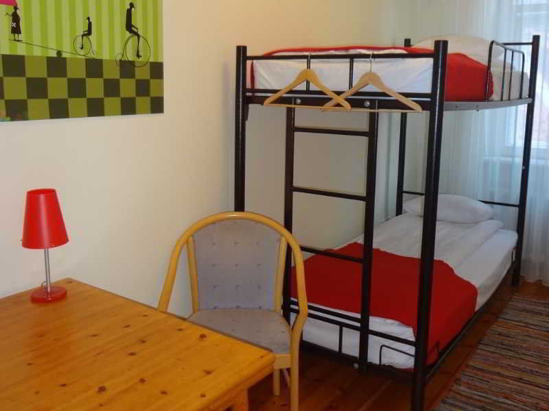 Red Nose Hostel With Self-Check In ريغا المظهر الخارجي الصورة