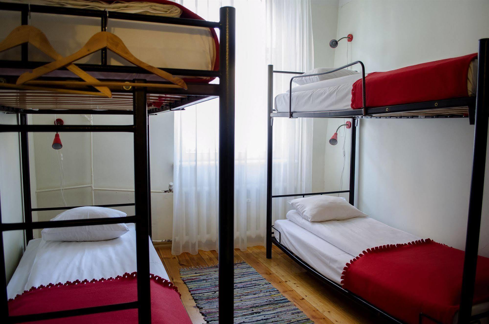 Red Nose Hostel With Self-Check In ريغا المظهر الخارجي الصورة