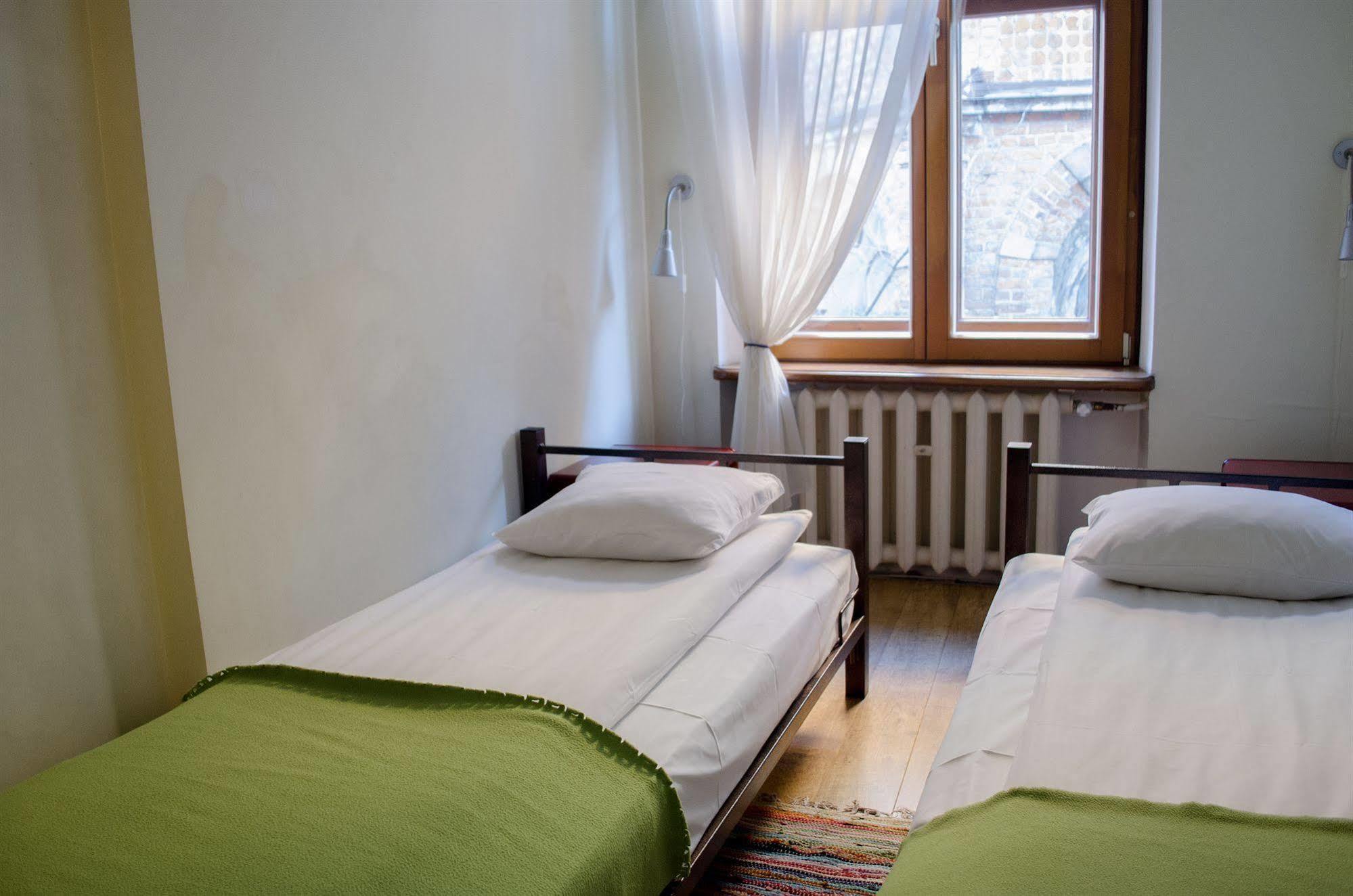 Red Nose Hostel With Self-Check In ريغا المظهر الخارجي الصورة