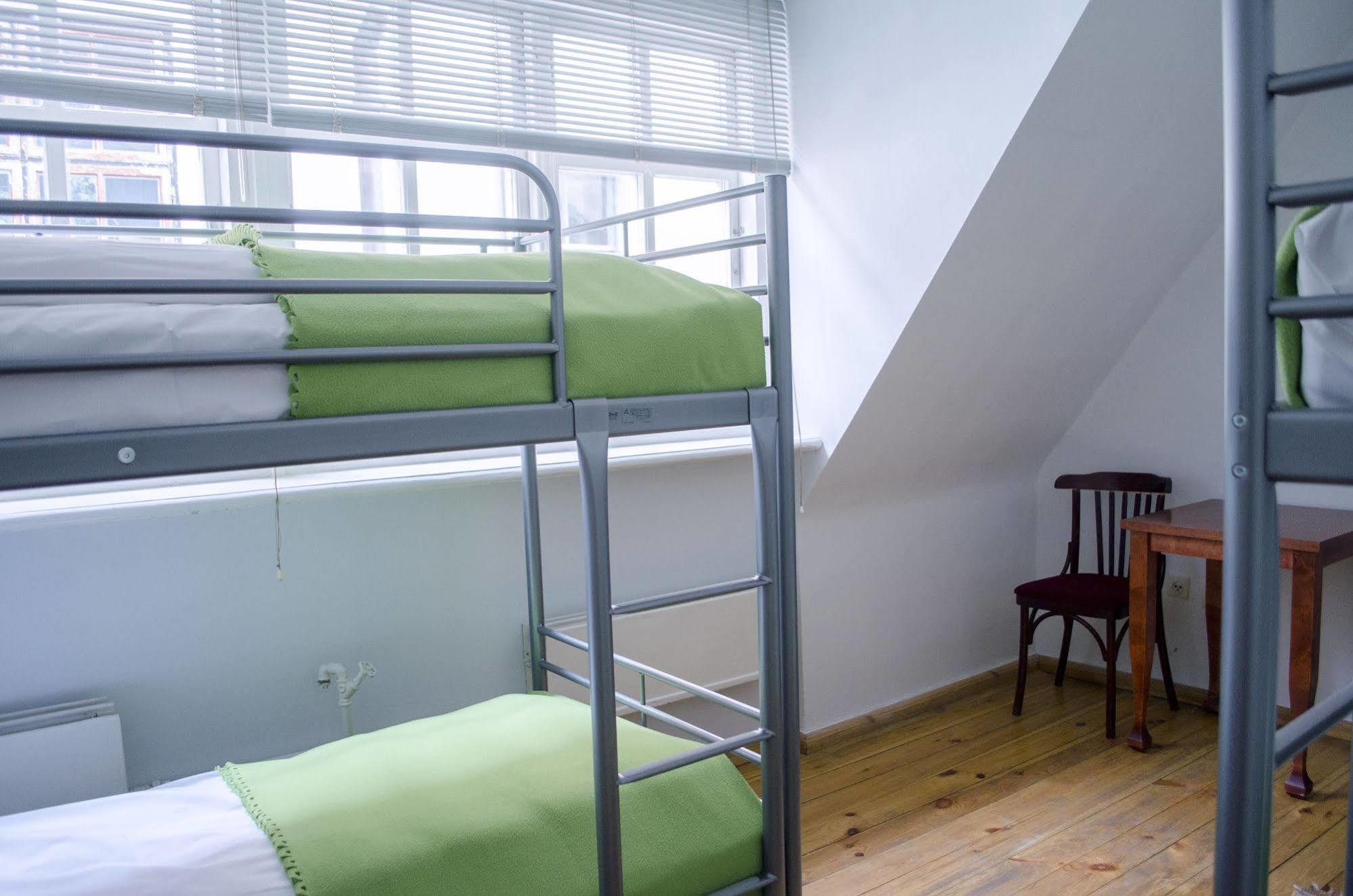 Red Nose Hostel With Self-Check In ريغا المظهر الخارجي الصورة